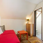 Holiday home Modern In With Private Garden