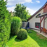 Modern In With Private Garden Cerny Dul