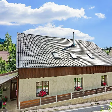 Holiday home Modern In Cern Dul With Private Garden