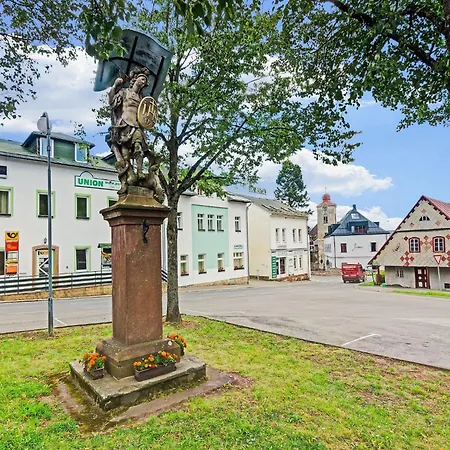 Дом отдыха Modern In With Private Garden Черный Дул