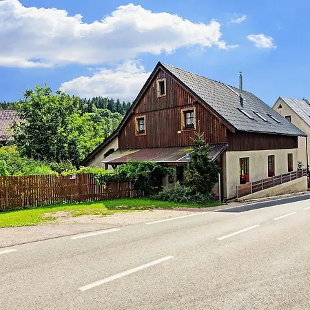 Дом отдыха Modern In With Private Garden Черный Дул