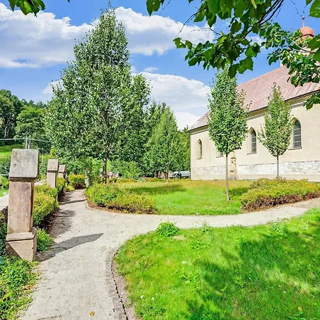 Modern In With Private Garden Holiday home