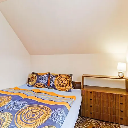 Modern In With Private Garden Feriehus