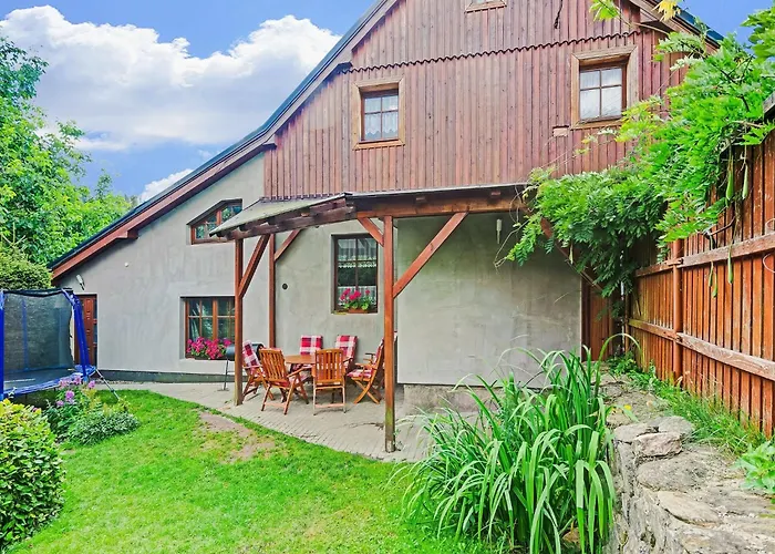 Modern In With Private Garden