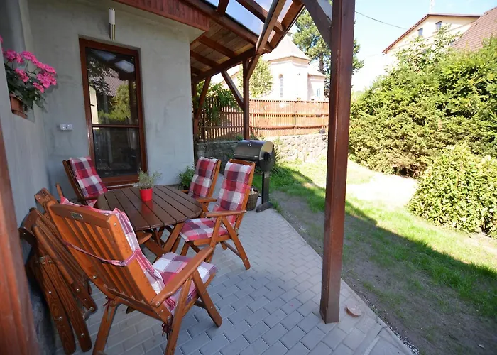 Modern In With Private Garden *
